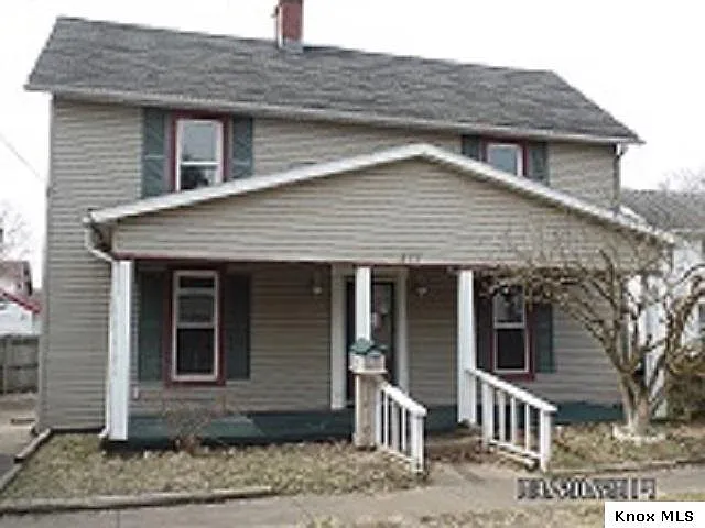 577 Wilson Ave photo 1