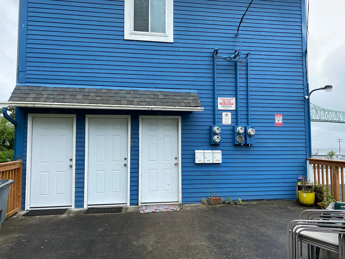 Building Photo - 139 Hume Ave