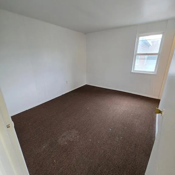 546 Bessemer Ave — Photo 3