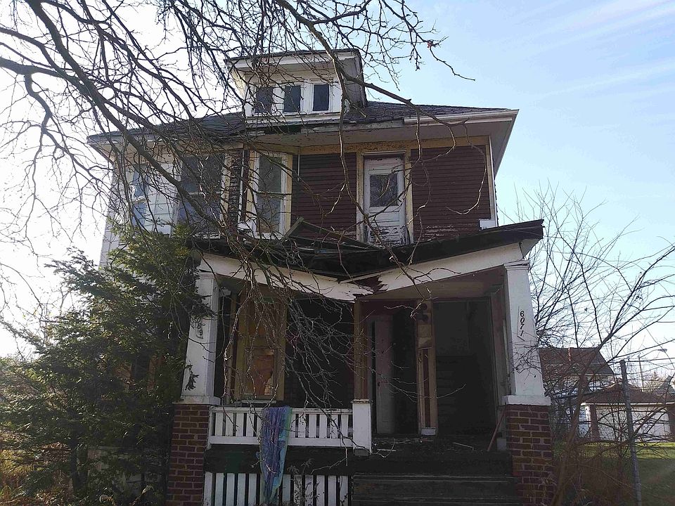 6069 Beechwood