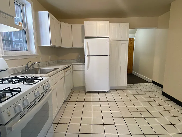 3210 Powelton Ave — Photo 13