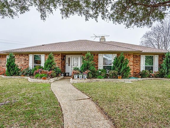 2nd image of 700 Mount Vernon Dr