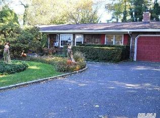 2 Hemlock Dr, Miller Place, NY 11764