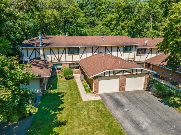 5328 Newport Dr, Lisle, IL 60532