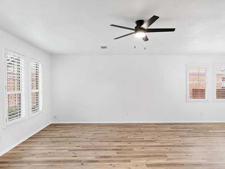 2405 Itasca Dr — Photo 18