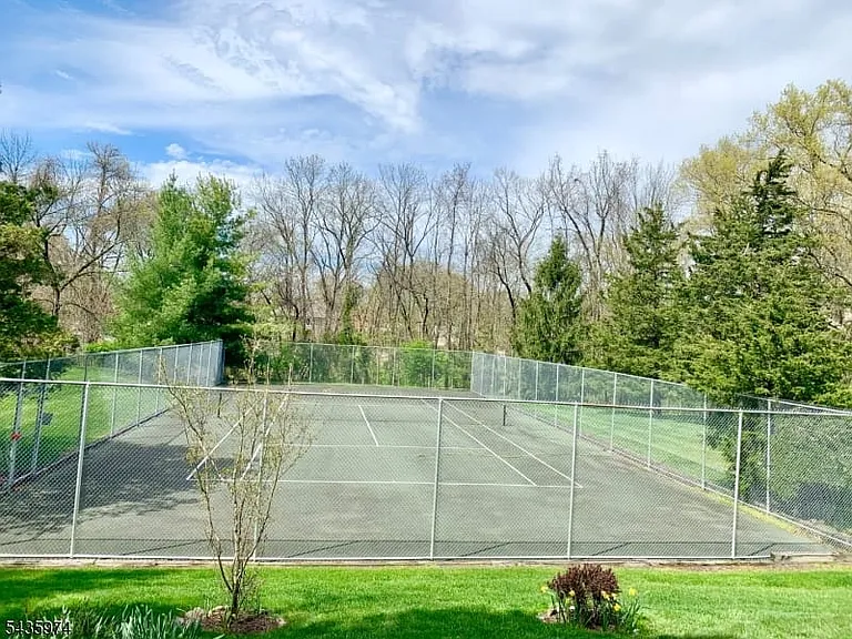 305 Marten Rd — Photo 33