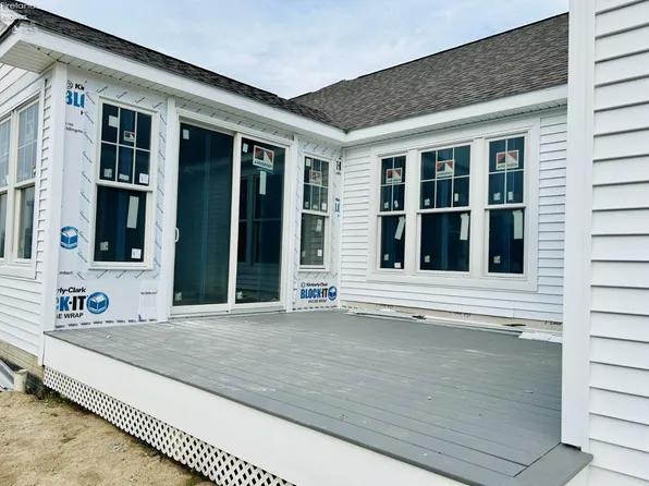 5409 Pintail Dr, Pt Clinton, OH 43452