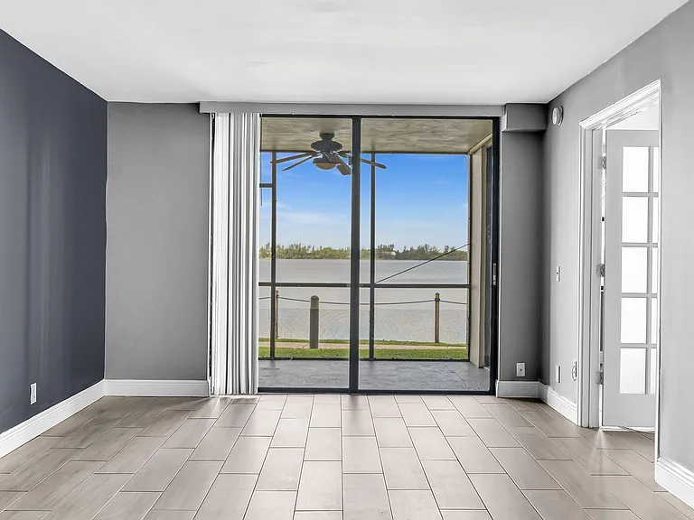 109 Lake Emerald Dr #108 — Photo 14