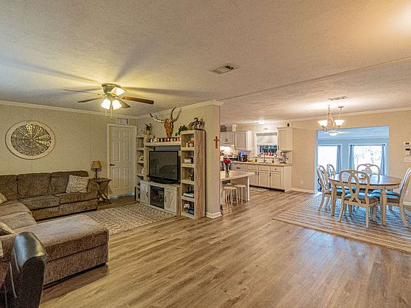 3rd image of 11440 75th Loop