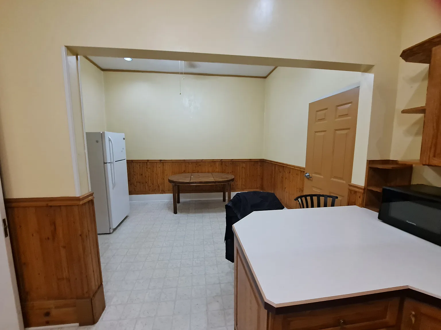 1 bed, 1300 sqft, $875 — Photo 3