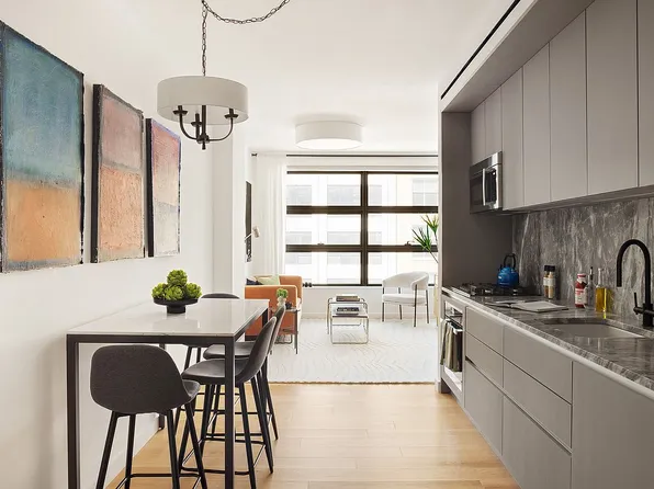 547 W 47th St Room 416, New York, NY 10036