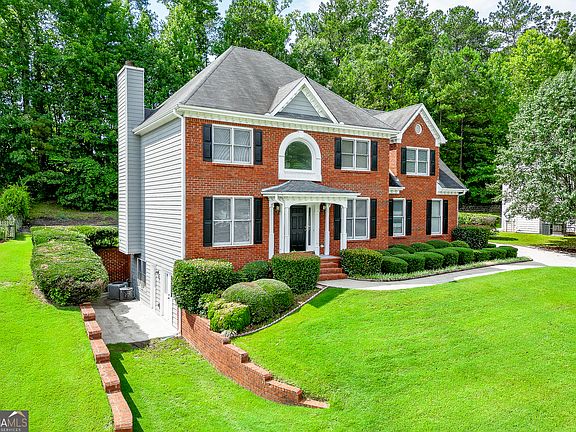 3rd image of 4102 Trotters Way Dr