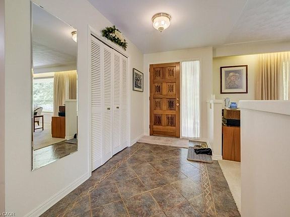 4th image of 2236 Governors Rd