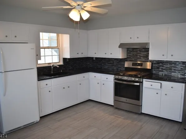 317 Codrington Pl, Bound Brook, NJ 08805