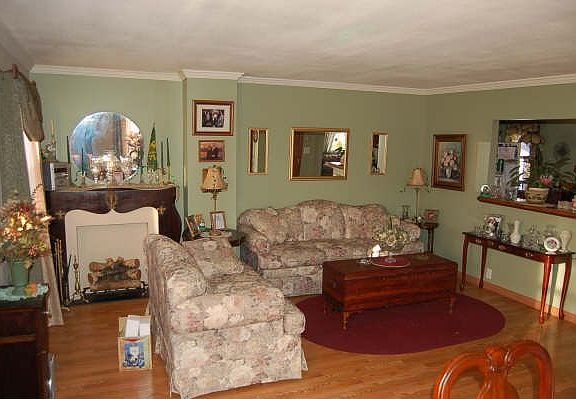 OPEN LINING ROON DINING ROOM KITCHEN