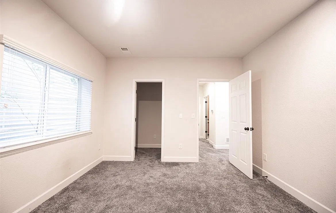 12652 Glencoe St — Photo 2