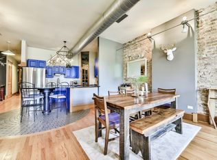 1338 W Madison St APT 2E, Chicago, IL 60607