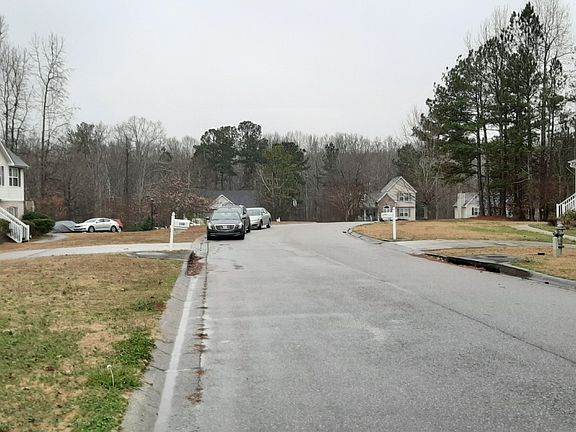 5th image of 146 Creekwood Dr