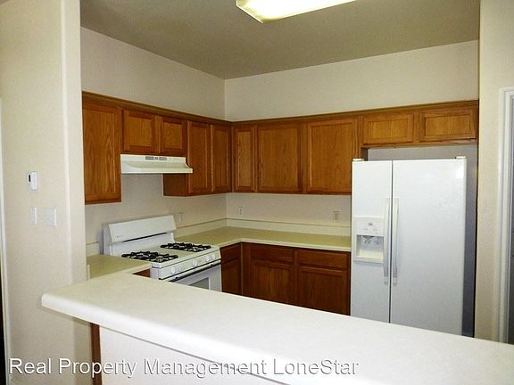 5th image of 2831 Southampton Way