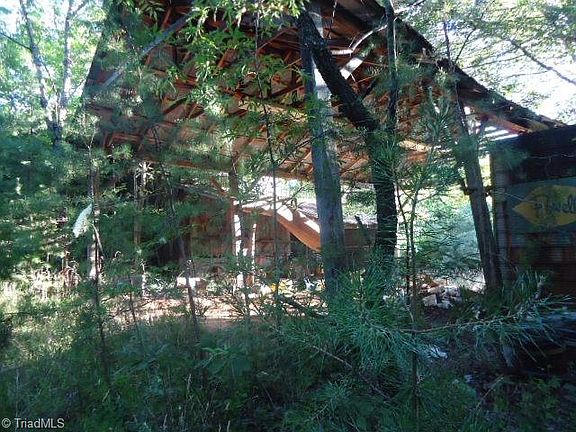 4th image of 37AC Appx Amostown Rd