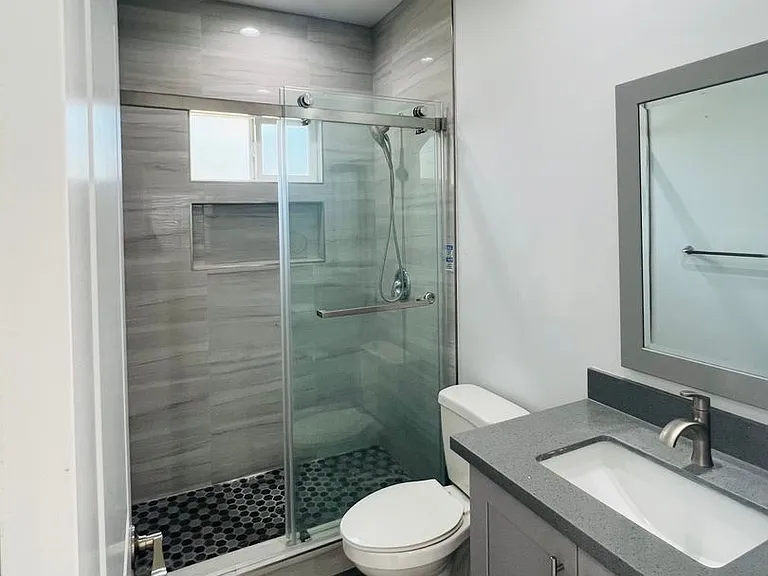 1830 W Bernardy Pl #B — Photo 15