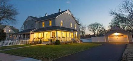 2nd image of 60 Narragansett Ave #B