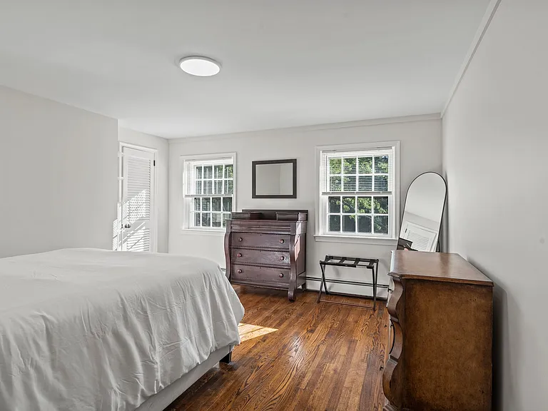 341 Crum Creek Ln — Photo 12