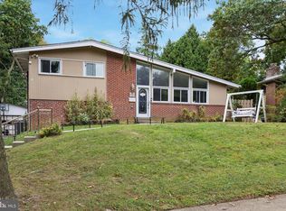 160 Yew Rd, Cheltenham, PA 19012