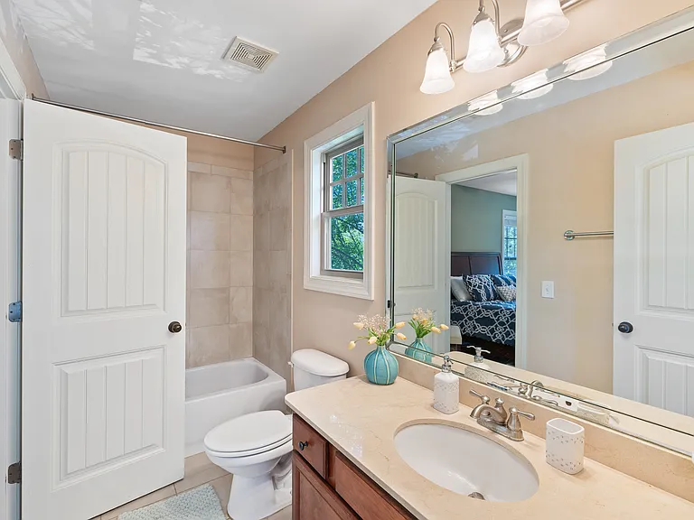 102 Mallard Dr #1A — Photo 43