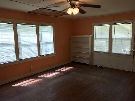 4th image of 309 W University Ave