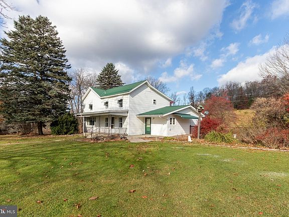 3rd image of 163 Country Air Ln