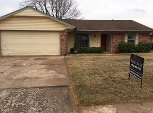 1504 Winding Creek Rd, Moore, OK 73160
