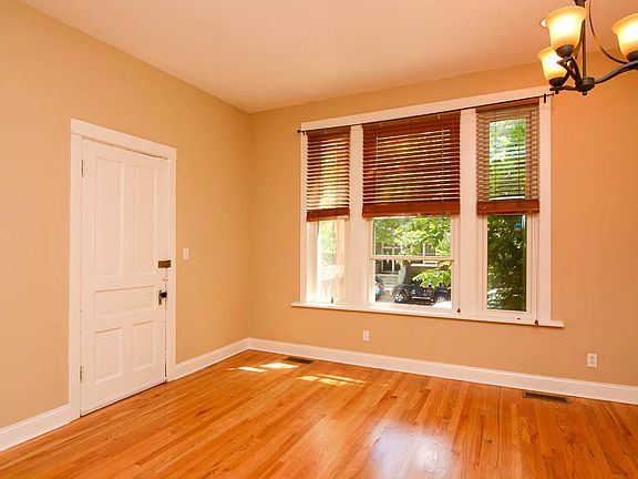 4th image of 3628 N Wayne Ave #A