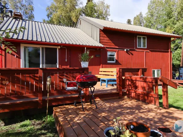 3153 Francis St, Fairbanks, AK 99709