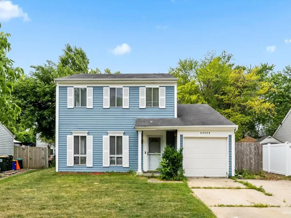 2S570 Cynthia Dr, Warrenville, IL 60555