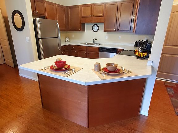 3rd image of 3710 26th St W #3B-2Ba-1330Sqft