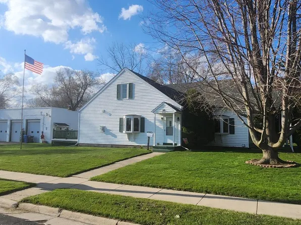 214 Clark STREET, Watertown, WI 53094