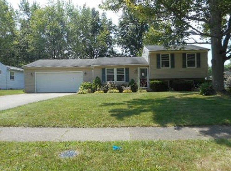 1st image of 1818 Clearbrook Dr