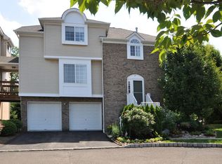 21 Whispering Way E, Berkeley Heights, NJ 07922