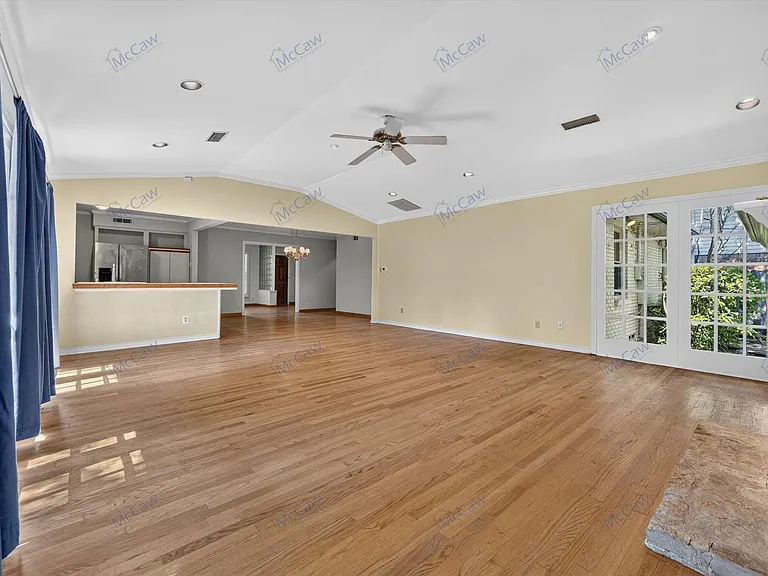 3550 Ainsworth Dr — Photo 7