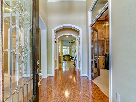 4th image of 4002 Garden Branch Ct