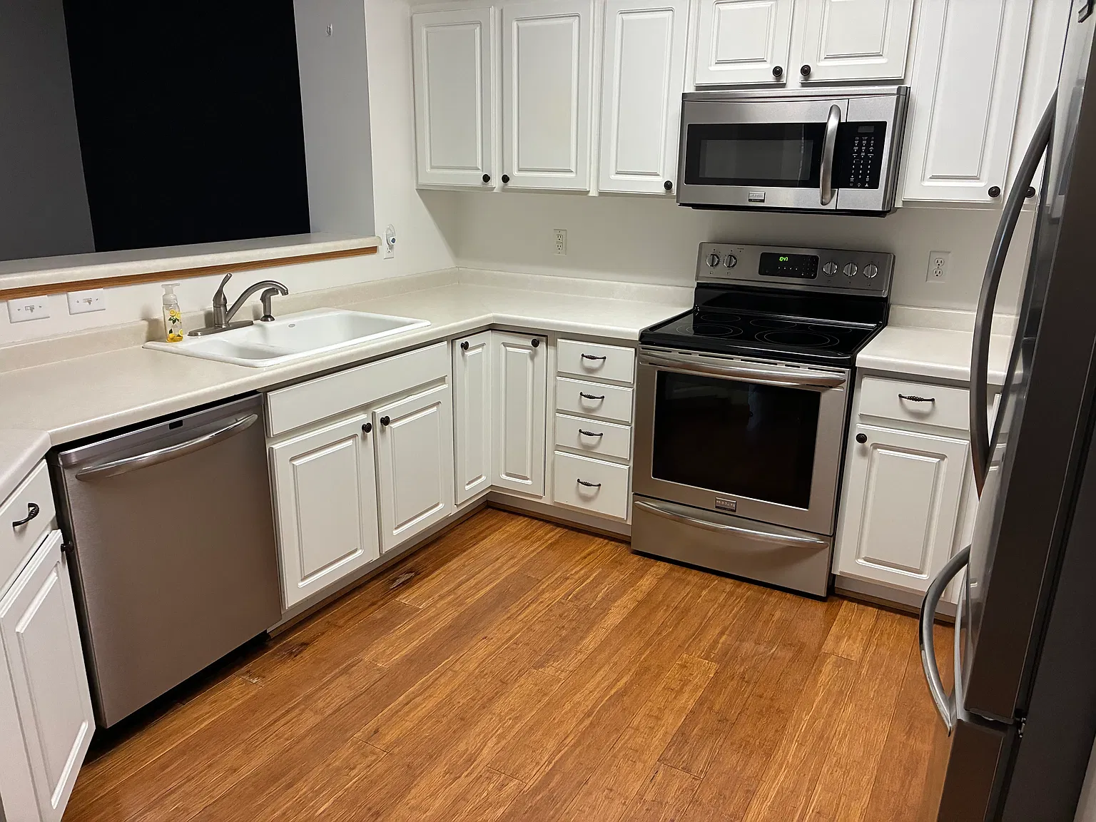 2 bed, 1.5 bath, 1604 sqft, $1,995 — Photo 3