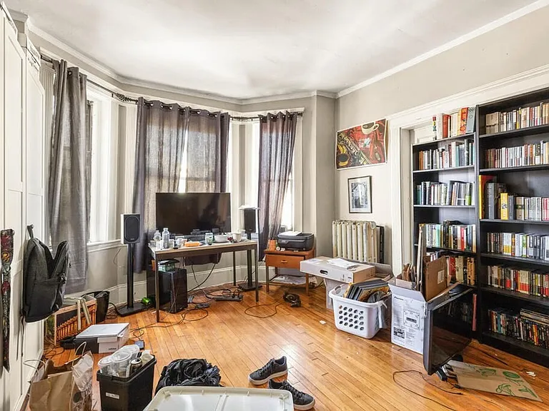 28 Glenville Ave #8 — Photo 5