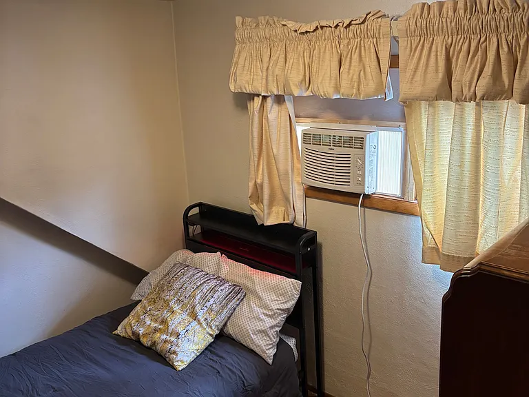 Twin size bed