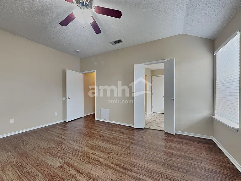 7908 Rattlers Ct — Photo 8