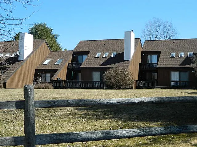 2 bed, 1585 sqft, $4,500 — Photo 2