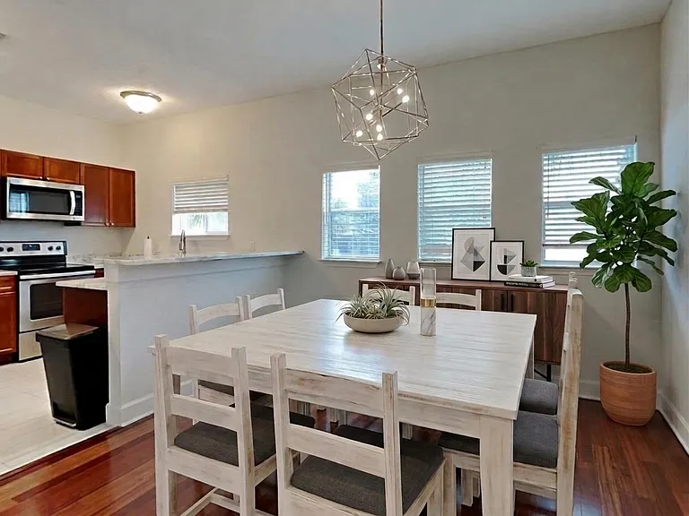 407 S Oregon Ave — Photo 10