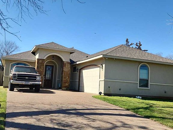 2nd image of 401 Ralph St