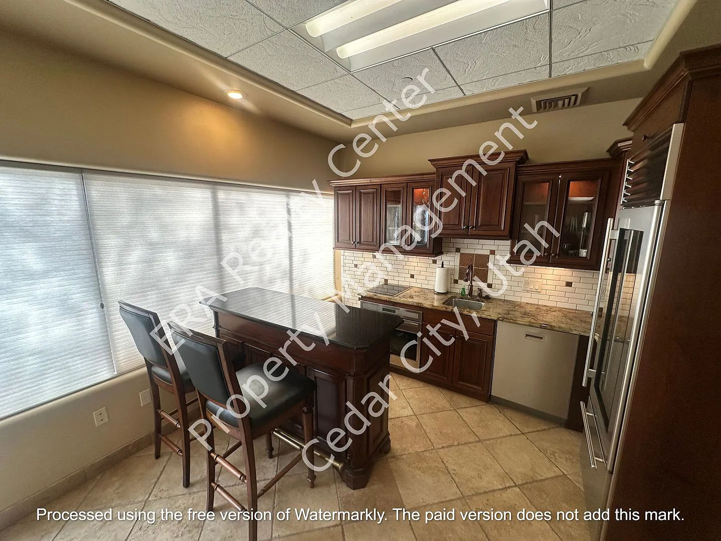 Large 1 bed / 1 bath Condo on North End of Town — Photo 4