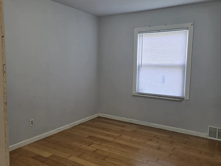 6201 Rosemont Ave — Photo 3